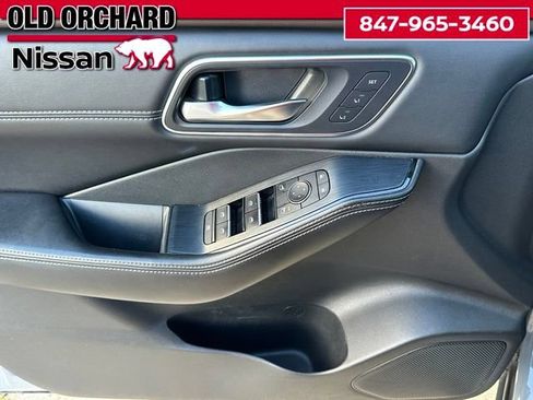 Used 2021 Nissan Rogue Platinum AWD/4WD image 9