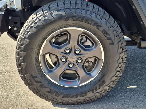 Used 2022 Jeep Gladiator Rubicon AWD/4WD image 25