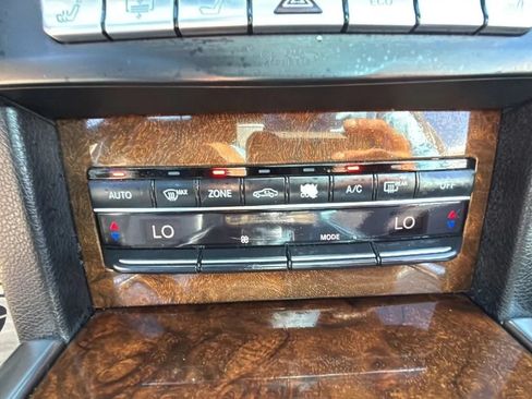 Used 2014 Mercedes-Benz E 350 Sedan image 15