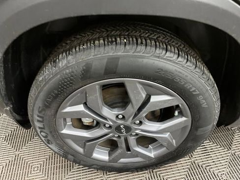 Certified 2024 Kia Seltos S image 28