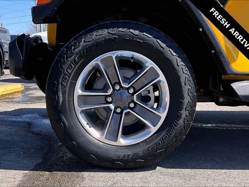 Used 2021 Jeep Wrangler Unlimited Sahara image 31