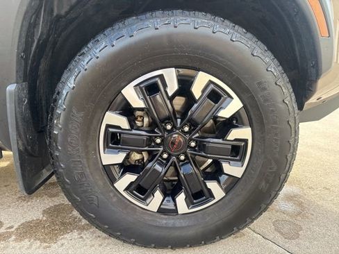 Used 2024 Nissan Frontier PRO-4X w/ Technology Package image 28