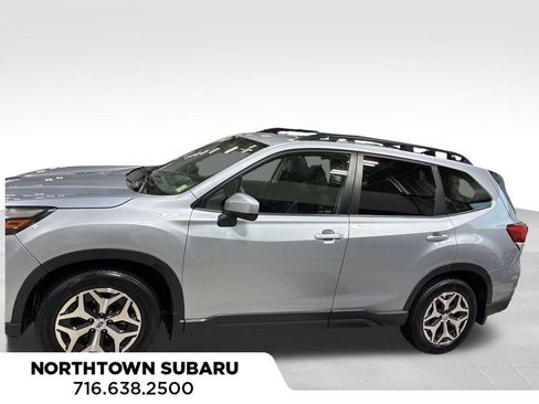 Used 2024 Subaru Forester Premium image 12