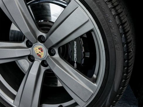 Used 2022 Porsche Macan S AWD/4WD image 8