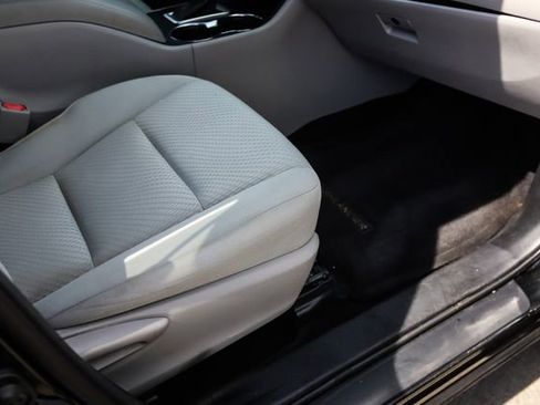 Used 2014 Toyota Highlander LE image 52