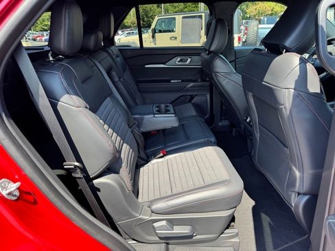 New 2025 Ford Explorer ST-Line image 32