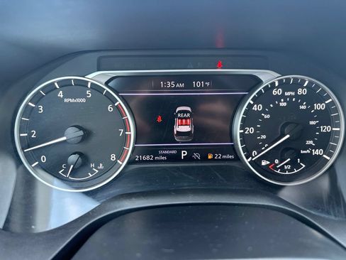 Used 2025 Nissan Rogue S FWD image 19