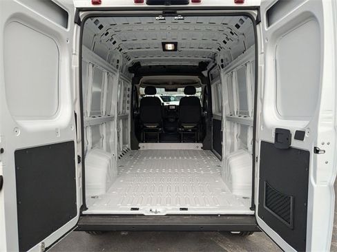 New 2026 RAM ProMaster 2500 w/ Convenience Group image 25