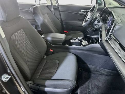 Used 2023 Kia Sportage LX AWD/4WD image 14