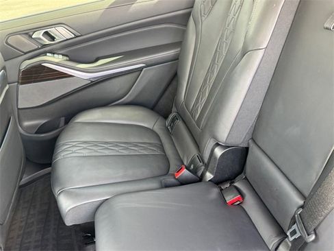 Used 2023 BMW X7 xDrive40i image 11