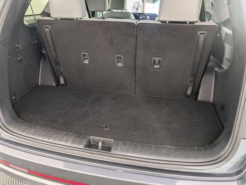 Used 2025 Hyundai Palisade SEL FWD image 29