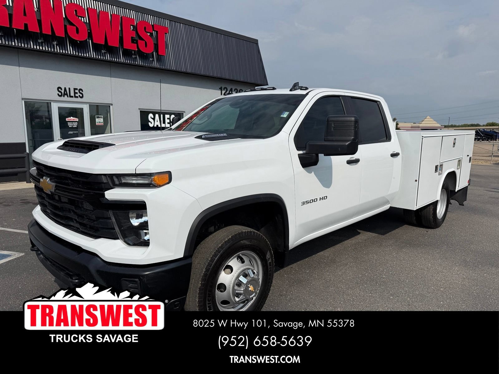 Used 2025 Chevrolet Silverado 3500 W/T AWD/4WD image 1