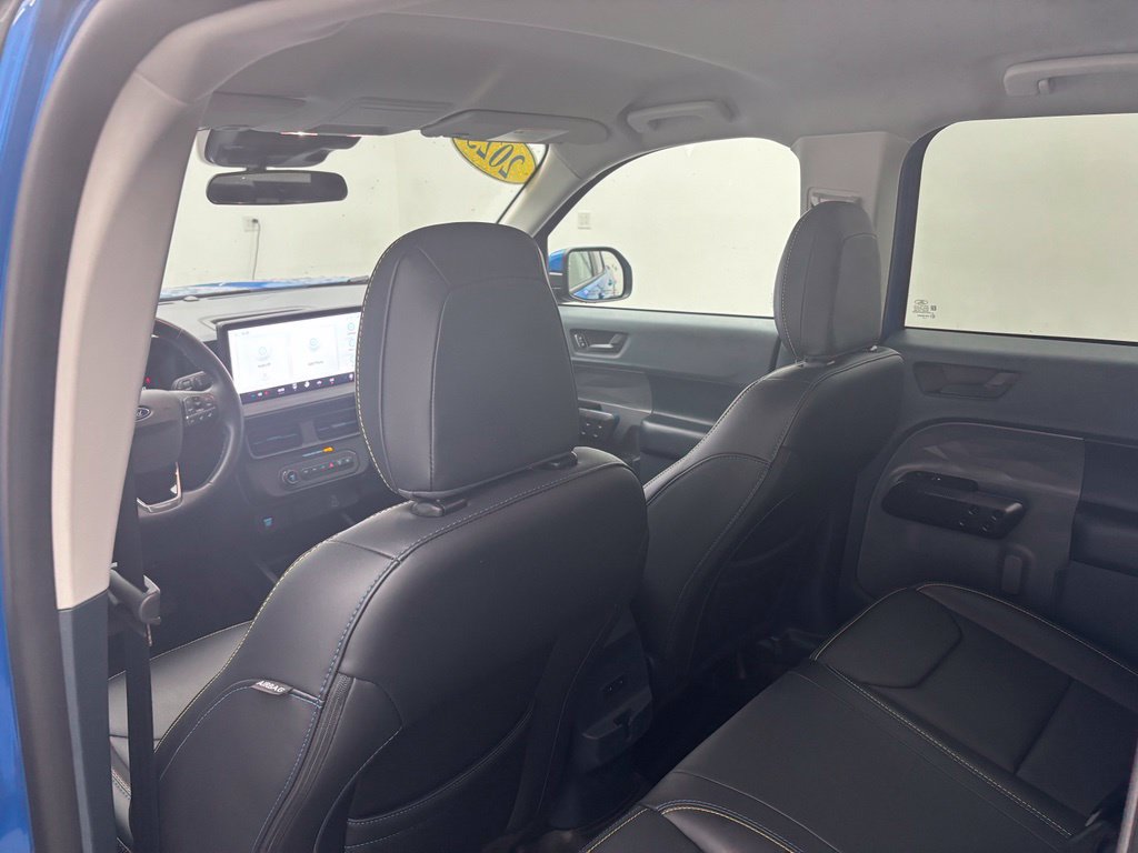 Used 2025 Ford Maverick Lobo AWD/4WD image 35