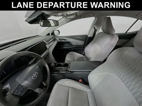 Certified 2025 Toyota Camry LE FWD image 5