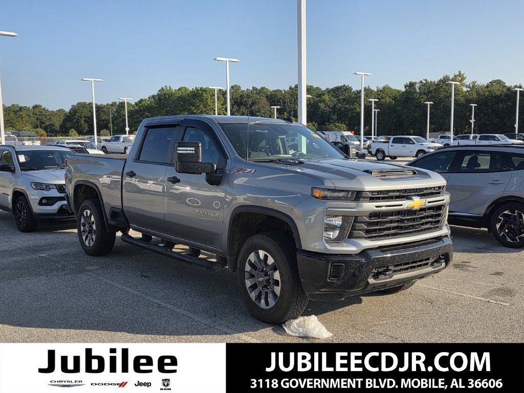 Used 2025 Chevrolet Silverado 2500 Custom w/ Custom Value Package AWD/4WD image 1
