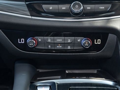 Used 2024 Buick Enclave Essence w/ Sport Touring Edition image 32