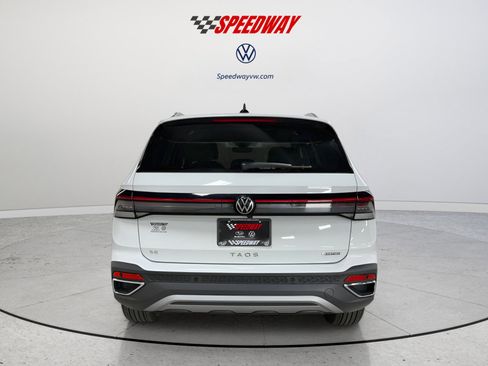 New 2025 Volkswagen Taos SE image 6