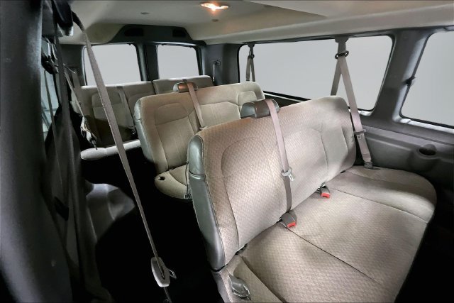 Used 2025 Chevrolet Express 3500 LT w/ LT Preferred Equipment Group RWD image 18