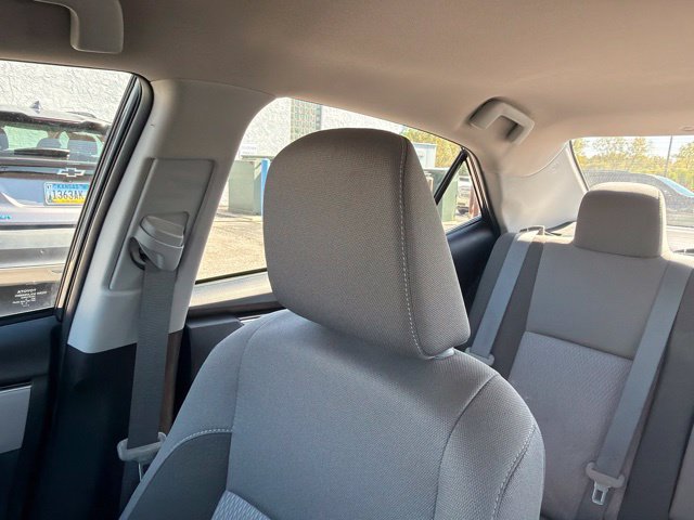 Used 2017 Toyota Corolla LE w/ Carpet Mat Package (TMS) FWD image 57