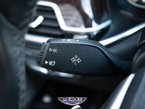 Used 2018 BMW 750i xDrive image 30