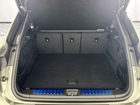 Certified 2025 Porsche Macan Electric image 25