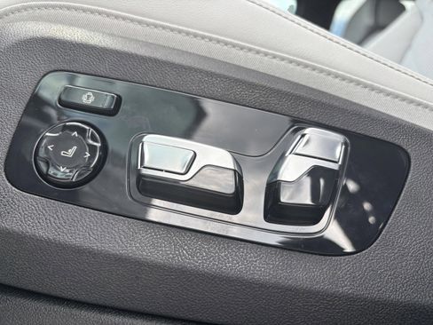 Used 2026 BMW X5 xDrive40i w/ M Sport Package image 21