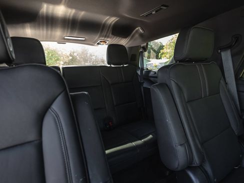 Used 2022 Chevrolet Tahoe RST w/ Luxury Package AWD/4WD image 29