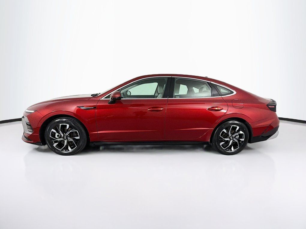 Used 2025 Hyundai Sonata SEL FWD image 6