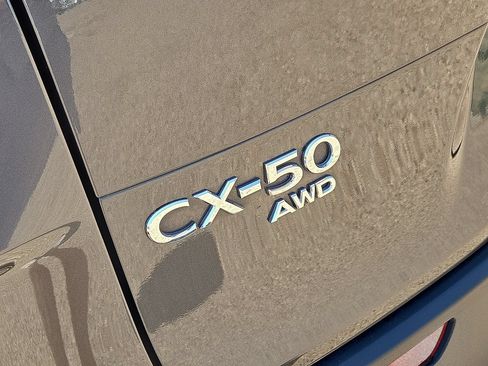 Used 2024 MAZDA CX-50 AWD 2.5 S w/ Preferred Package image 12