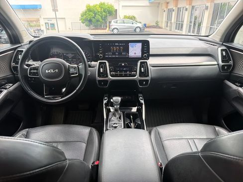 Used 2022 Kia Sorento SX AWD/4WD image 15