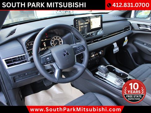 New 2026 Mitsubishi Outlander LE AWD/4WD image 11