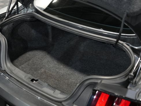 Used 2019 Ford Mustang Shelby GT350 w/ Technology Package image 52