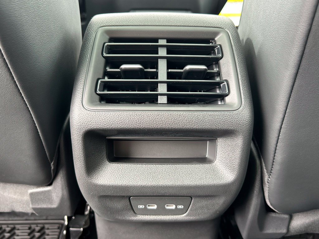 New 2026 Volkswagen Tiguan SE R-Line FWD image 56