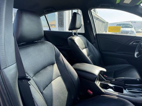 Used 2017 Honda Accord Sport Special Edition image 33