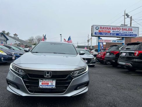 Used 2018 Honda Accord Sport image 3