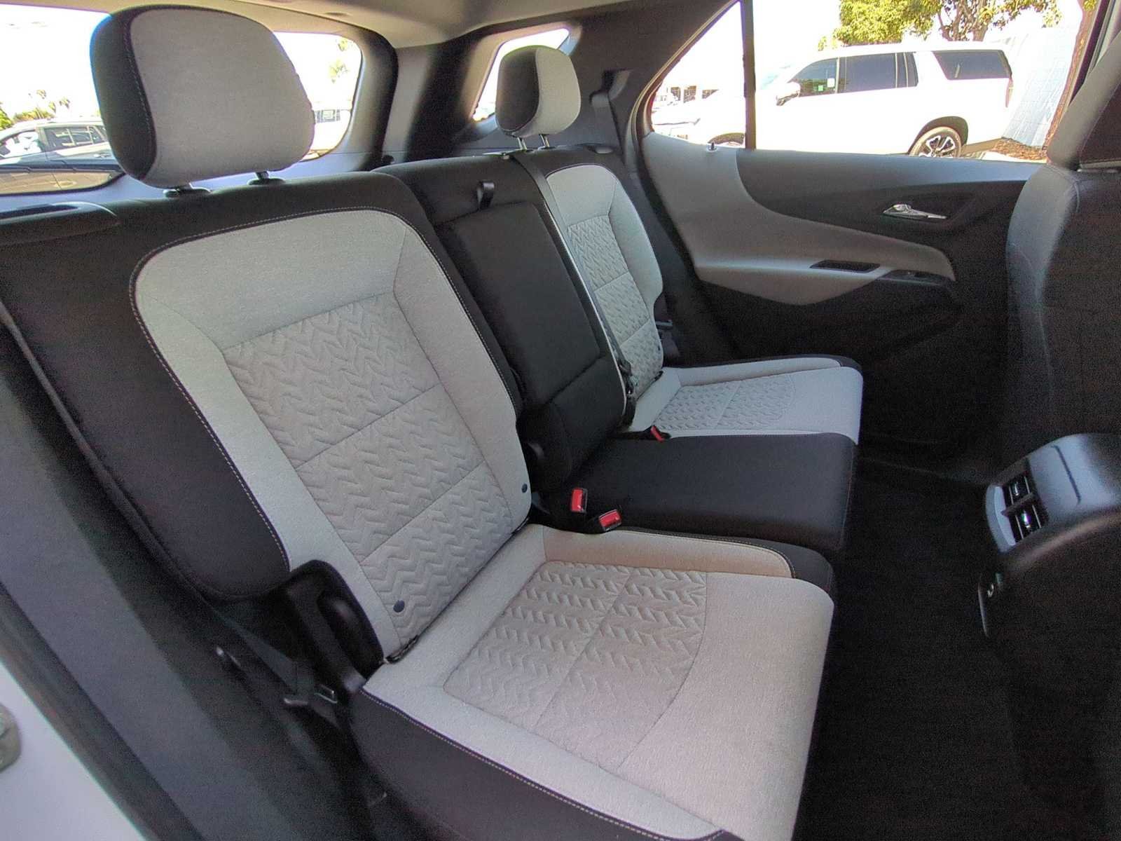 Used 2022 Chevrolet Equinox LS w/ LPO, Cargo Package AWD/4WD image 24