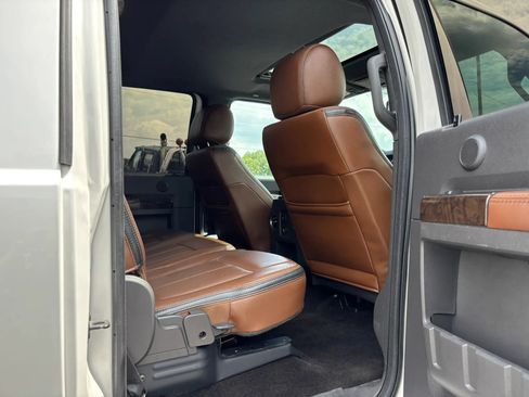 Used 2014 Ford F250 Platinum w/ FX4 Off-Road Package AWD/4WD image 31