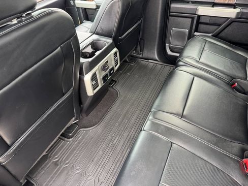 Certified 2019 Ford F150 Lariat w/ Equipment Group 502A Luxury image 18