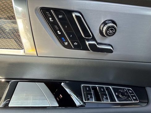 New 2027 Cadillac Vistiq Sport w/ LPO, Floor Liner Package AWD/4WD image 20