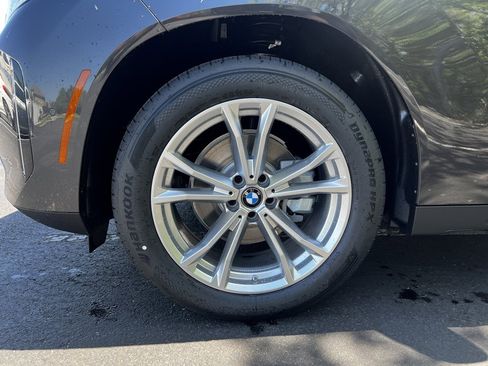 Used 2025 BMW X3 xDrive30i w/ Convenience Package image 9