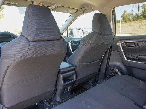 Used 2019 Toyota RAV4 LE image 23