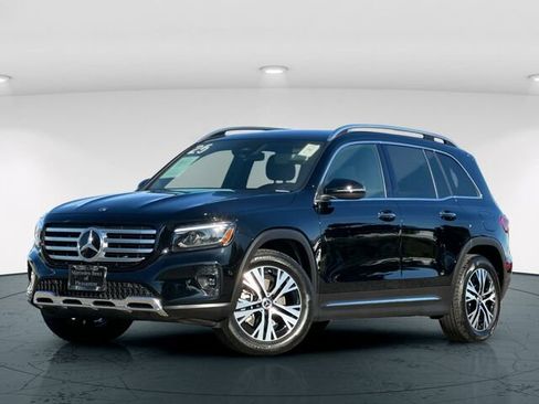 Used 2025 Mercedes-Benz GLB 250 GLB 250 4D Sport Utility 4MATI image 2