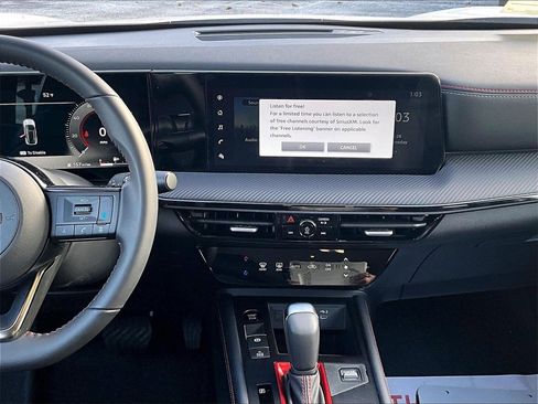 Used 2025 Nissan Kicks SR image 18