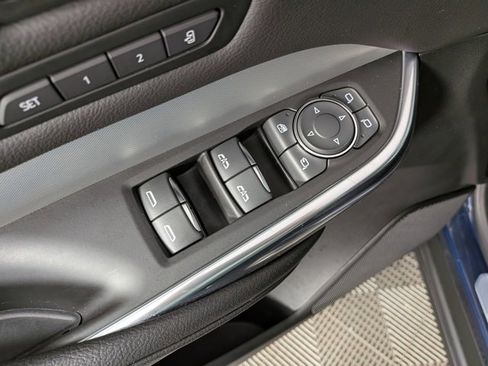 Certified 2022 Cadillac XT4 Premium Luxury w/ Enhanced Visibility Package image 19