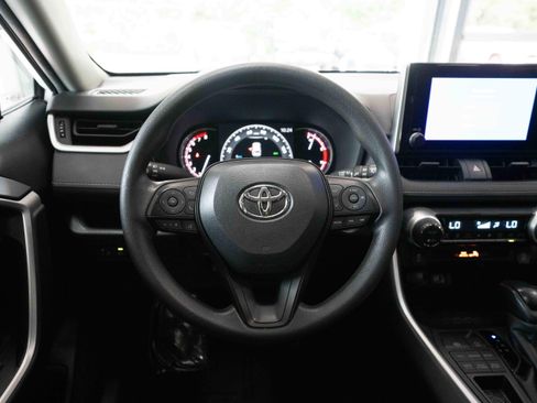 Used 2023 Toyota RAV4 XLE AWD/4WD image 21