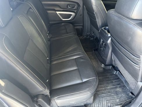 Used 2017 Nissan Titan SL image 34