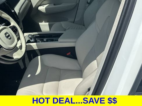Used 2024 Volvo XC60 B5 Plus AWD/4WD image 15