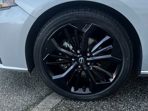 Used 2023 Nissan Altima 2.5 SR image 7