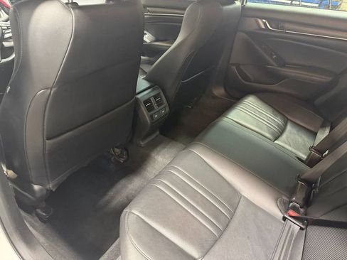Used 2019 Honda Accord Touring image 25