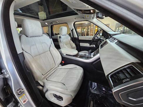 Used 2015 Land Rover Range Rover Sport HSE image 12